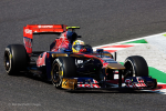 Jamie Alguersuari, Scuderia Toro Rosso, Suzuka Thursday and Friday 2011