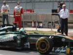 Heikki Kovalainen, Bernie Ecclestone, India practise and qualifying 2011