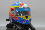 Fernando Alonso, Ferrari, Drivers wear tributes to Wheldon and Simoncelli