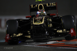 Vitaly Petrov, Lotus Renault GP, Abu Dhabi practice and qualifying 2011