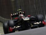 Vitaly Petrov, Lotus Renault GP, Brazil qualifying 2011